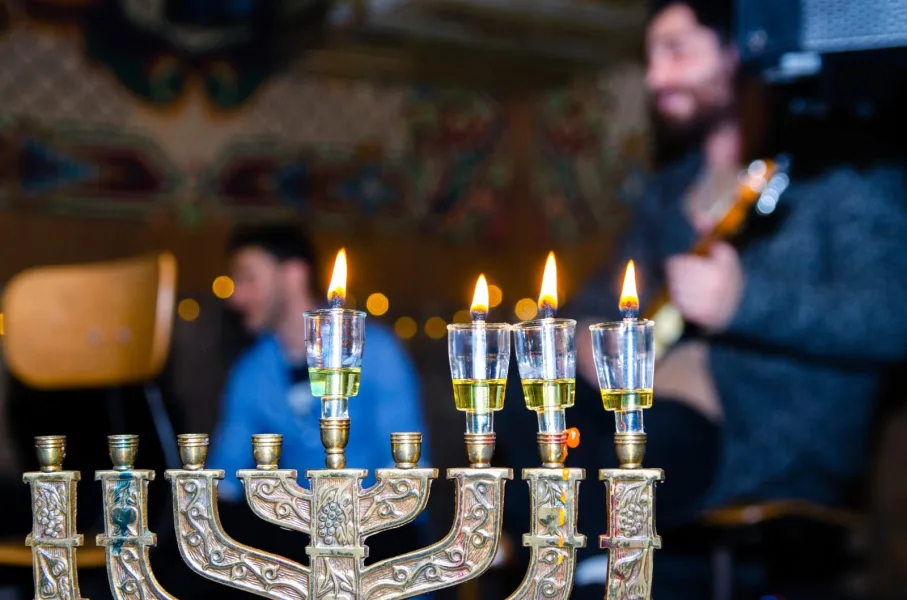 HBayit community moment